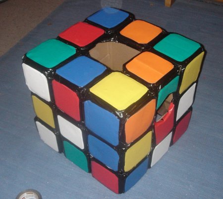 Фото - все цвета наклеены на костюм "кубик Рубика 3х3".