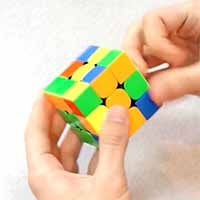 Студент из Азербайджана собирает кубик Рубика 3х3 за 8,15 секунды
