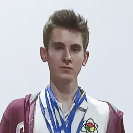 Фотография - спортсмена установившего нац. рекорды по кубам 6х6 и 7х7 на Ukrainian Open 2019 в Киеве Иллюстрация - спортсмена установившего нац. рекорды по кубам 6х6 и 7х7 на Ukrainian Open 2019 в Киеве