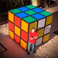 иллюстрация - Самый большой кубик Рубика